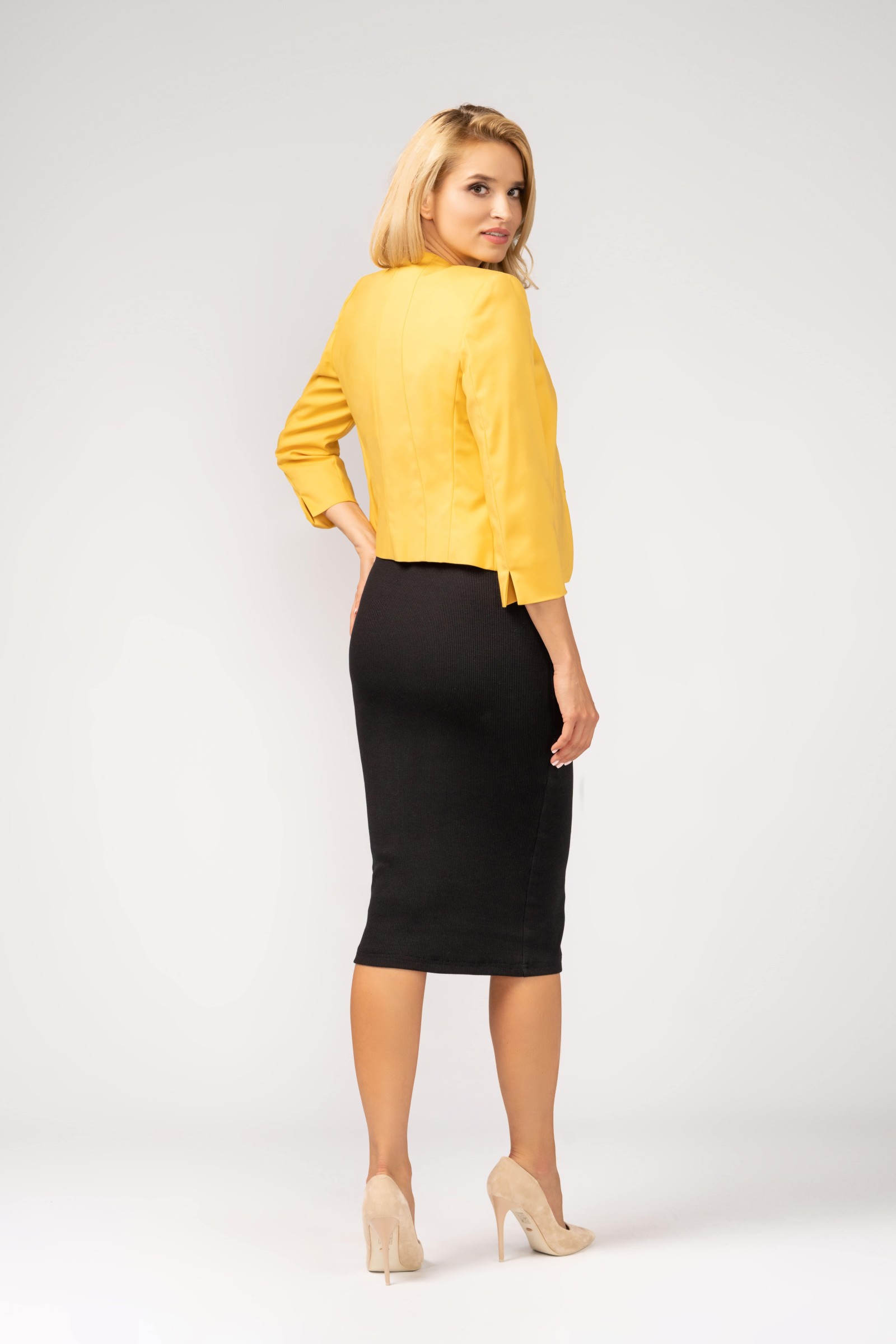 Klasyczny, elegancki żakiet typu channel m646 Szulist żółty