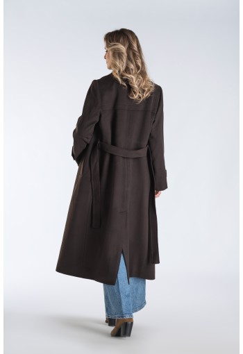 Elegancki płaszcz dwurzędowy z paskiem – idealny wybór na jesień i zimę dla kobiet ceniących klasykę i wygodę.