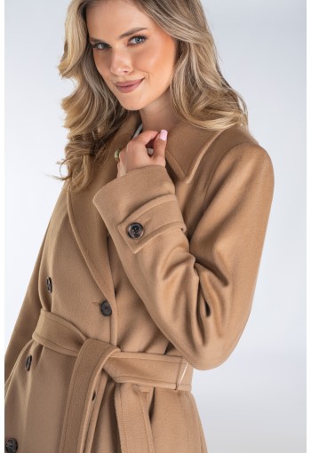 Elegancki płaszcz dwurzędowy z paskiem – idealny wybór na jesień i zimę dla kobiet ceniących klasykę i wygodę.
