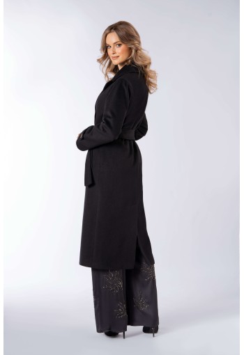 Długi, ciepły płaszcz, wiązany paskiem w talii z dużymi klapami 557 czarny