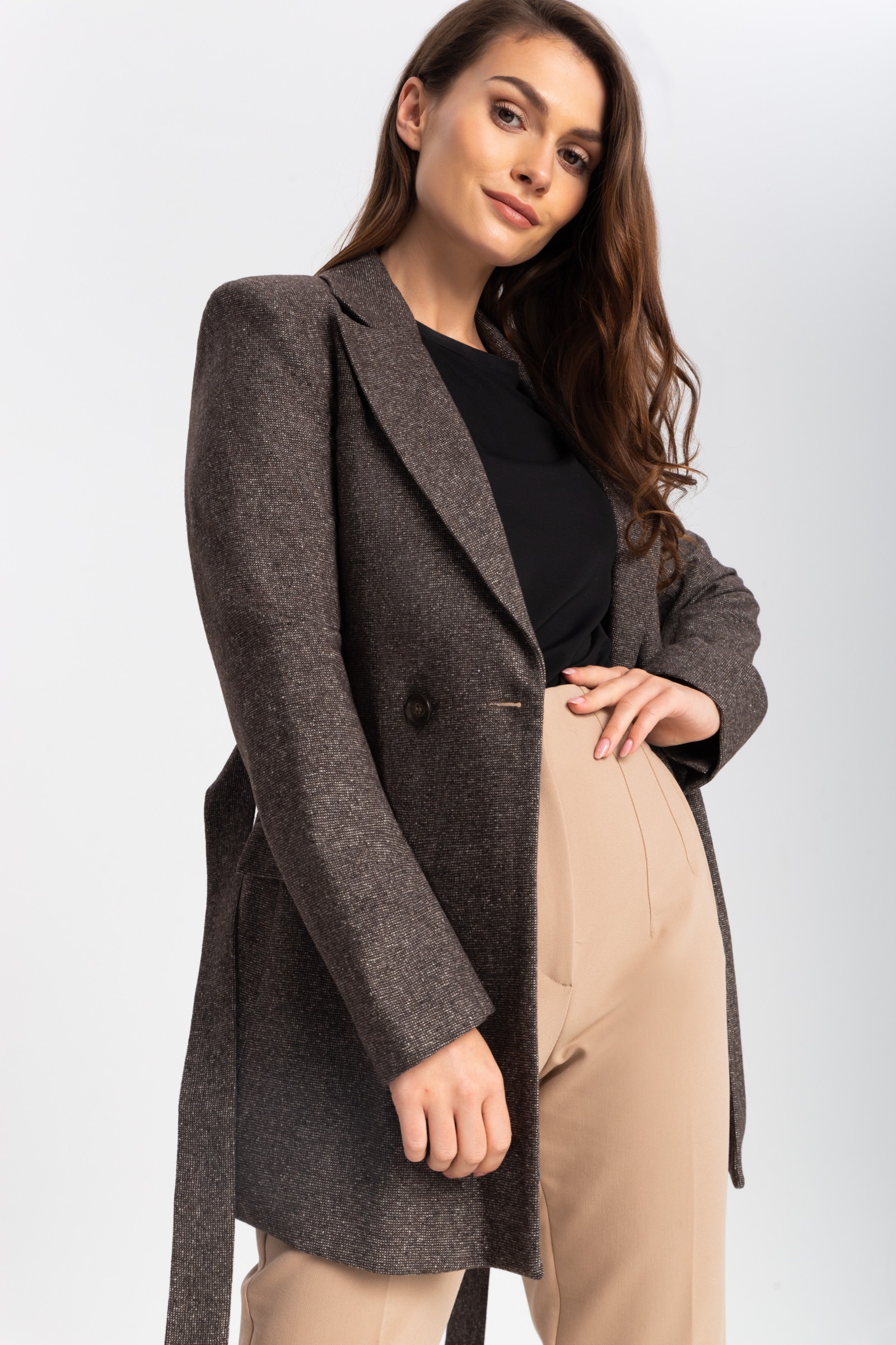 Żakiet Damski podkreślający talię