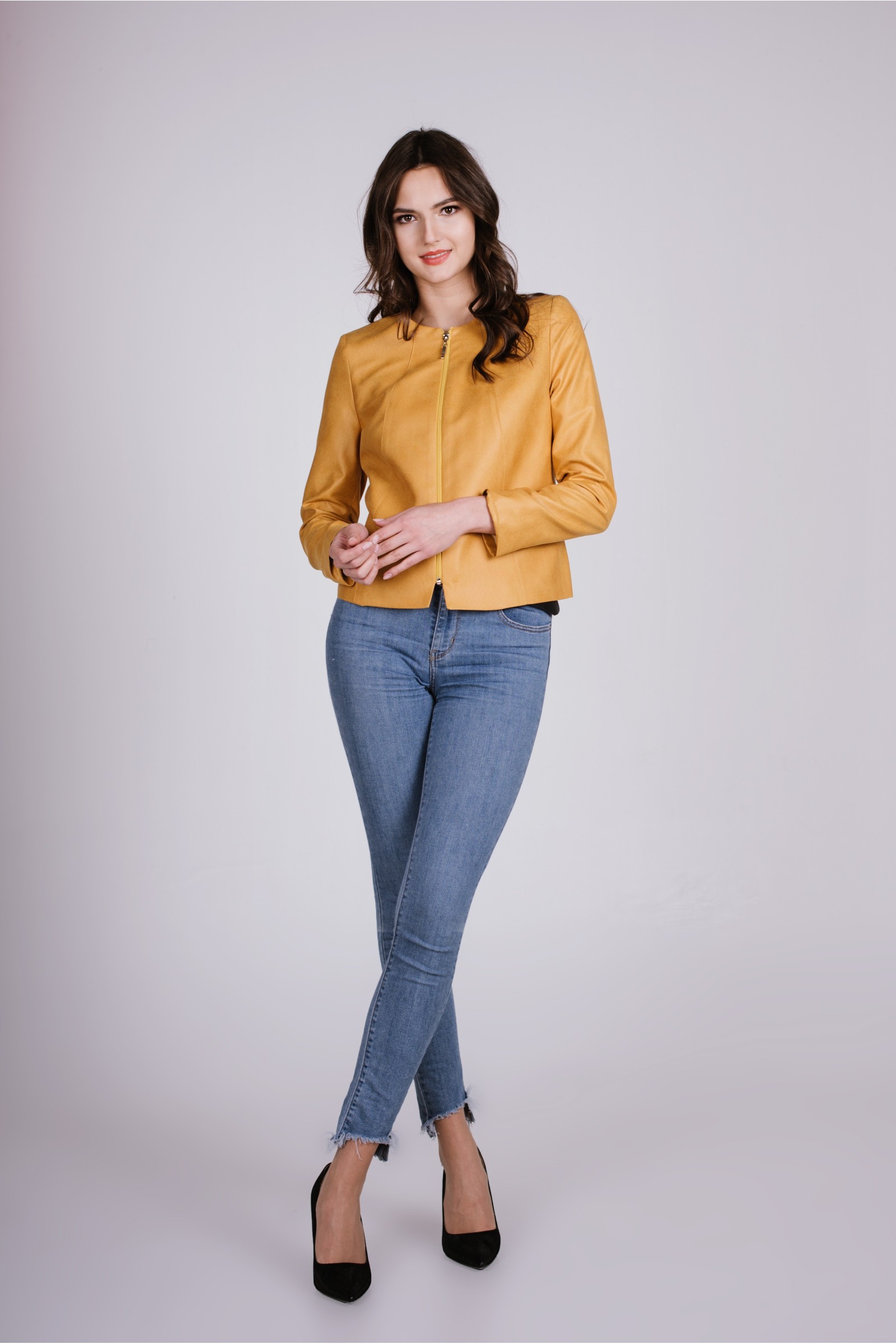 Żakiet z eko skóry na suwak