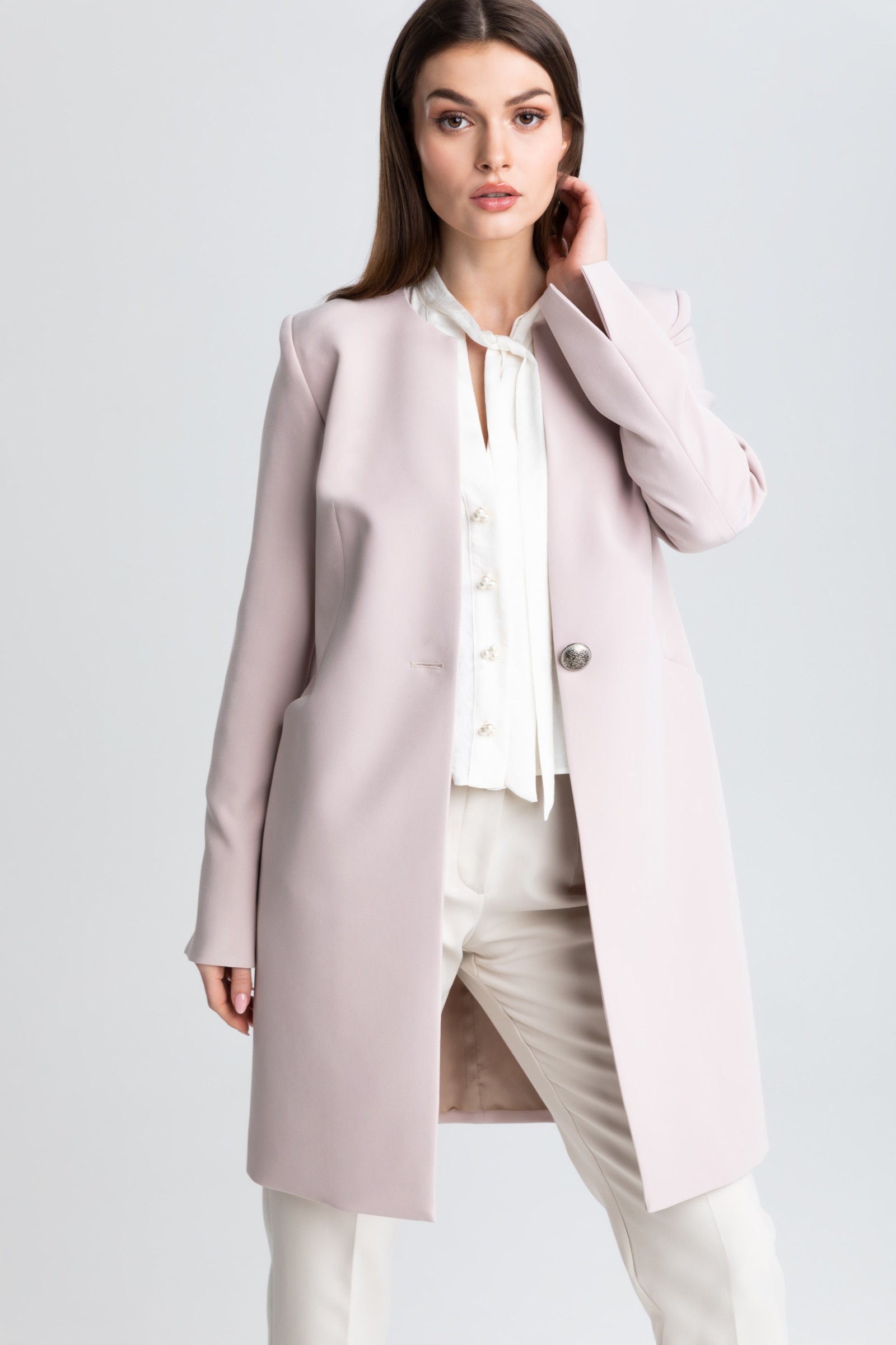 Elegancki płaszcz na 1 guzik m508 pudrowo-różowy Szulist