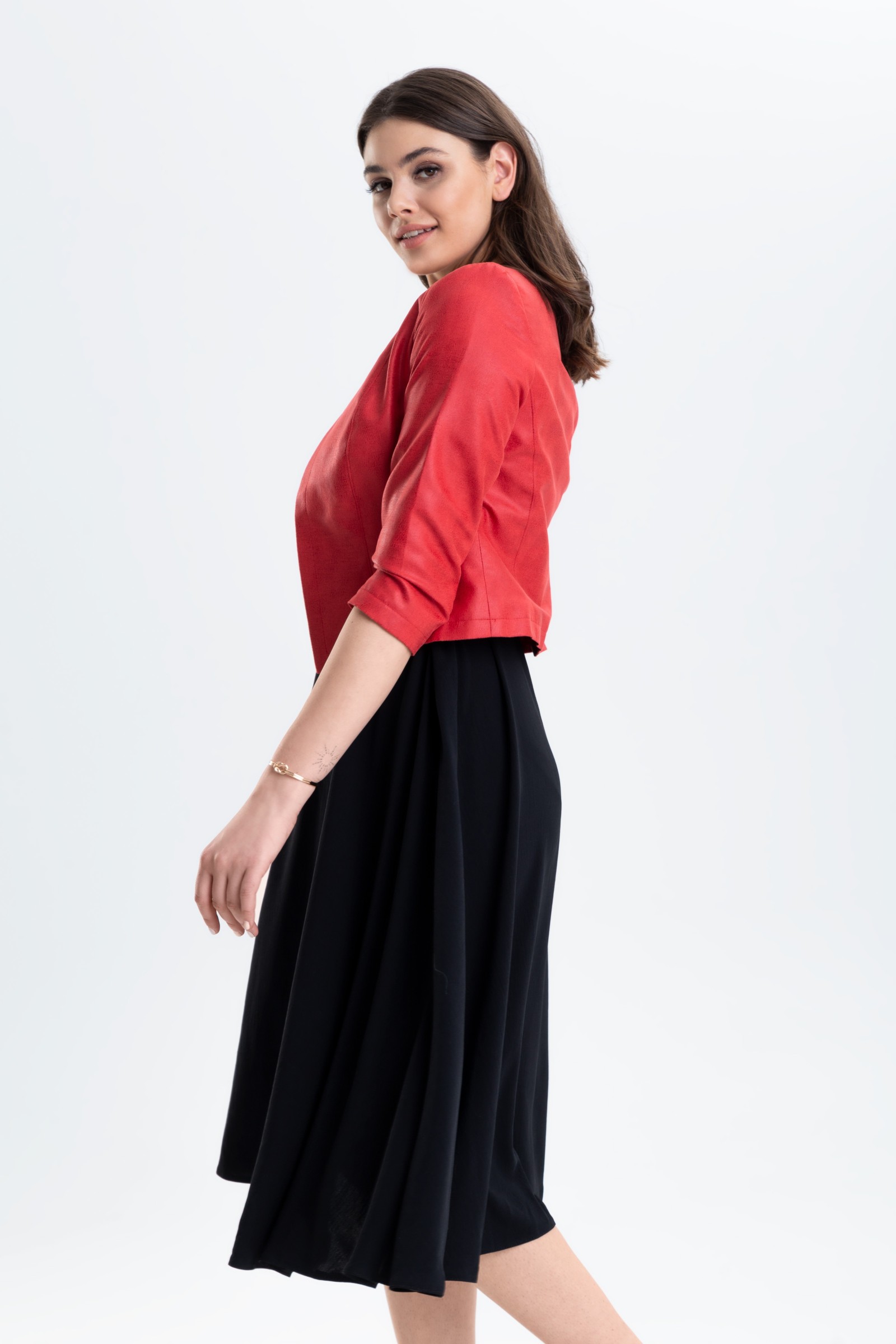 Krótki żakiet ze skóry ekologicznej m674 Szulist